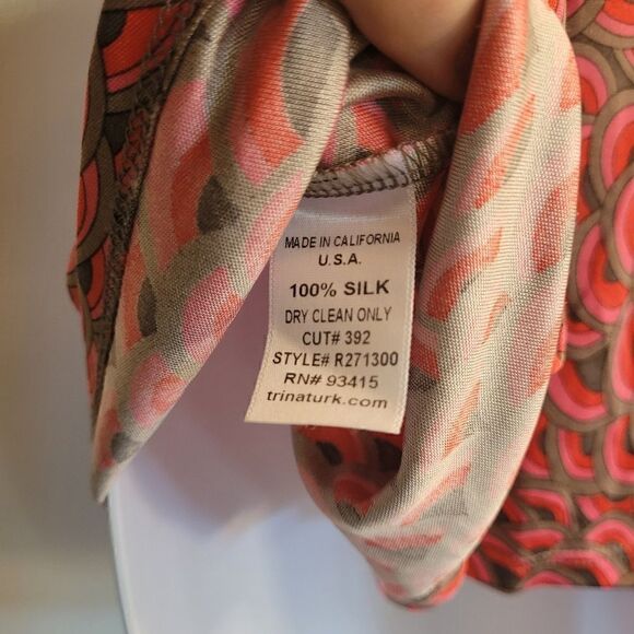 Trina Turk tank top 100% silk Size L - Picture 5 of 5